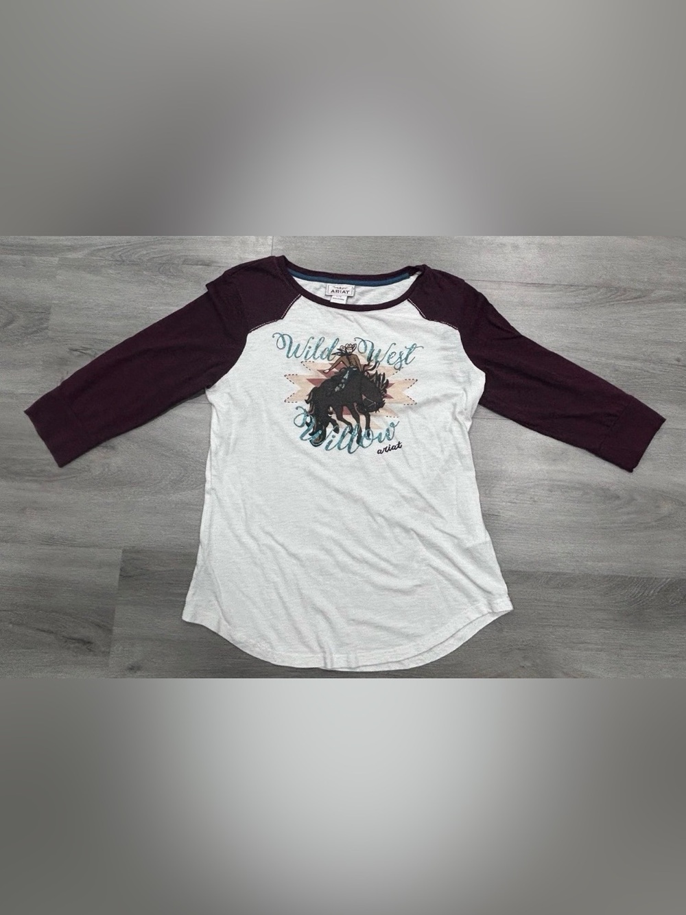 Ariat Women’s Wild West Graphic Raglan Tee Size Large White Burgundy Teal